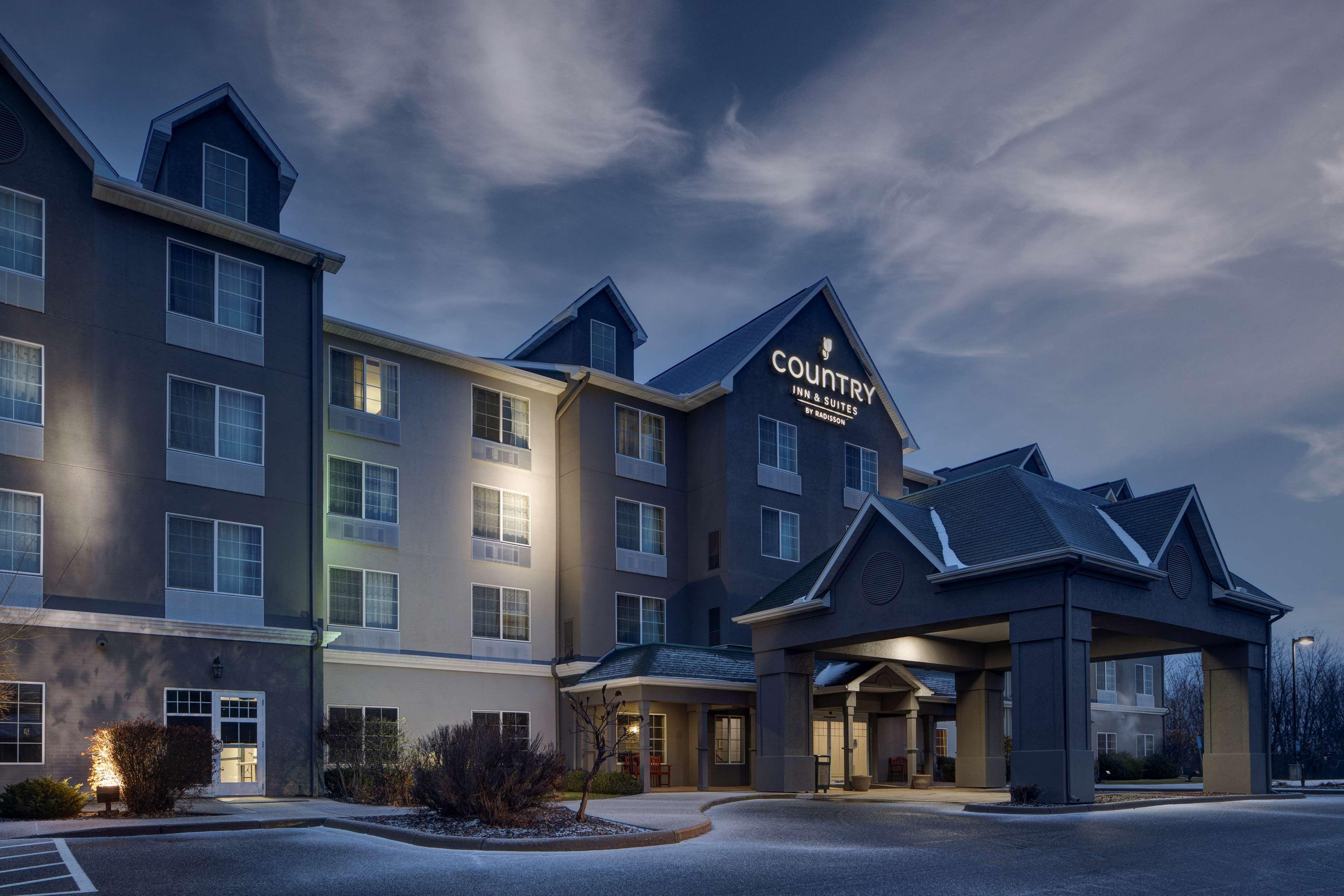 Comfort Inn & Suites St Paul Northeast Vadnais Heights Bagian luar foto