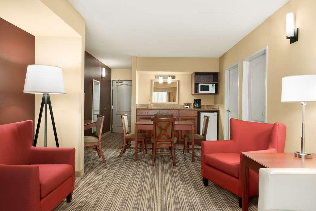 Comfort Inn & Suites St Paul Northeast Vadnais Heights Bagian luar foto