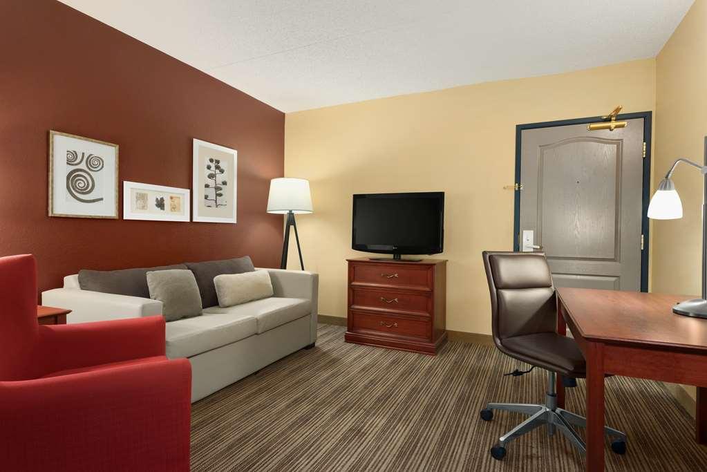 Comfort Inn & Suites St Paul Northeast Vadnais Heights Bagian luar foto